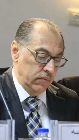 خالد نزال يكتب : سفينة ما دلين .. الإنسانية تُقيد بالأصفاد في عرض البحر