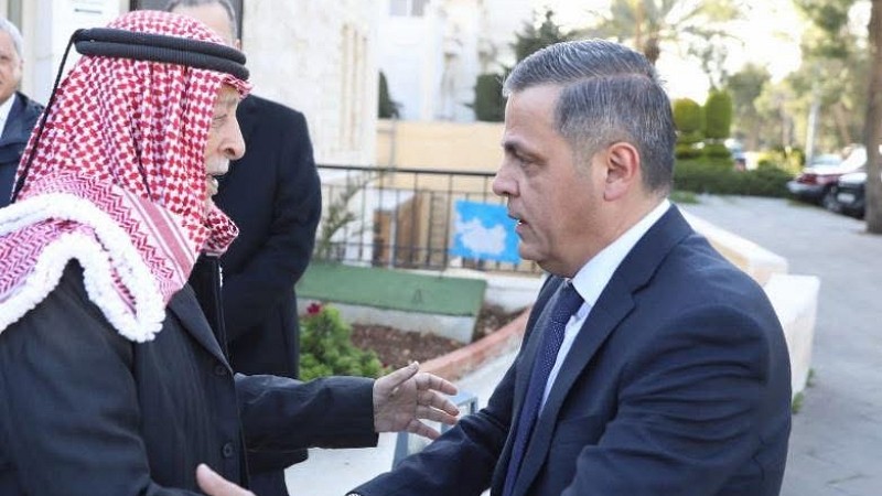 مندوبا عن الملك وولي العهد...العيسوي يعزي آل عبد الجابر