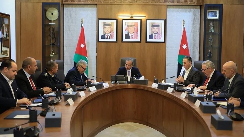 حسان يعقد اجتماعا لمناقشة تسهيل إجراءات حركة المناولة والشَّحن والتخليص في موانئ العقبة