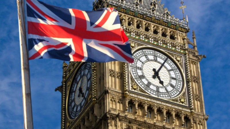 بريطانيا تسحب موظفيها من إيران مؤفتًا