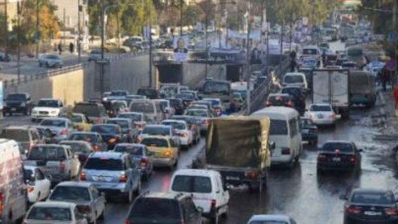 تعطل شاحنة داخل نفق صويلح يحدث ازدحاما خانقا